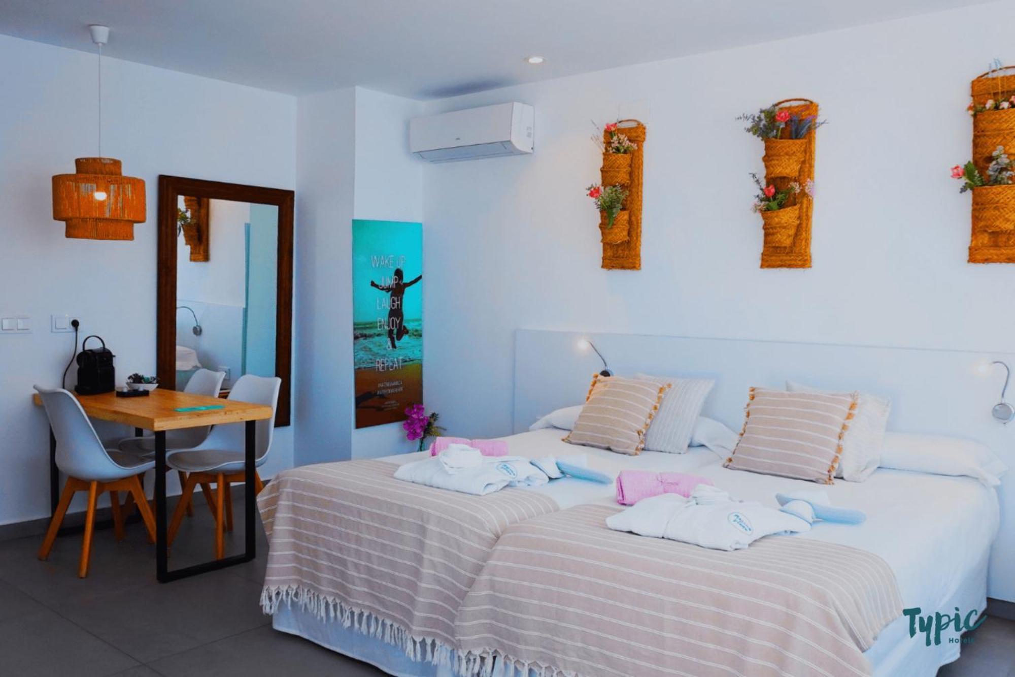 Typic Marina Playa - Adults Only Aparthotel San Antonio  Kültér fotó