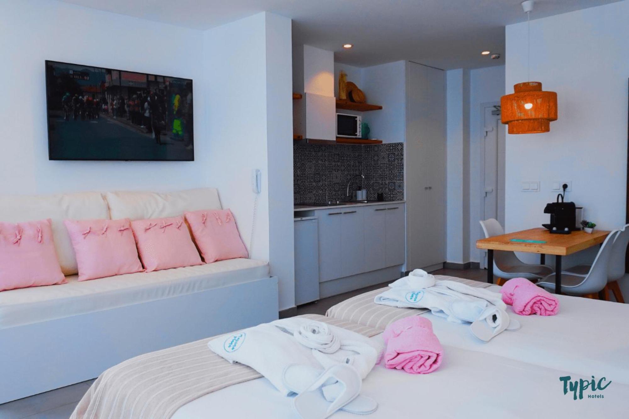 Typic Marina Playa - Adults Only Aparthotel San Antonio  Kültér fotó