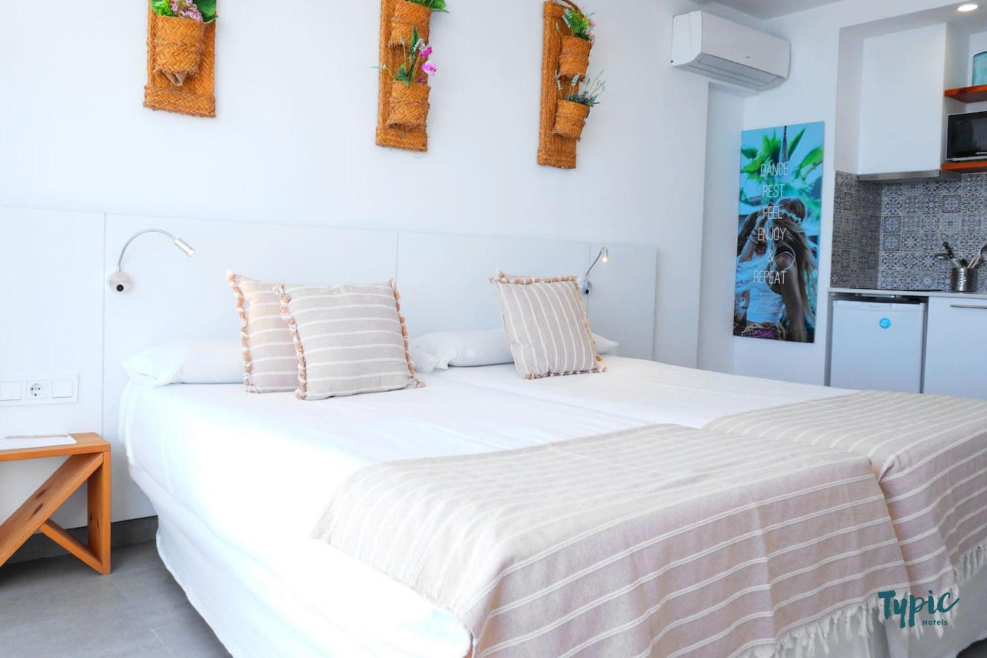 Typic Marina Playa - Adults Only Aparthotel San Antonio  Kültér fotó